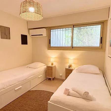 빌라 Avec Rooftop, Jacuzzi & Vue By Palmazur 망들리유 라 나플
