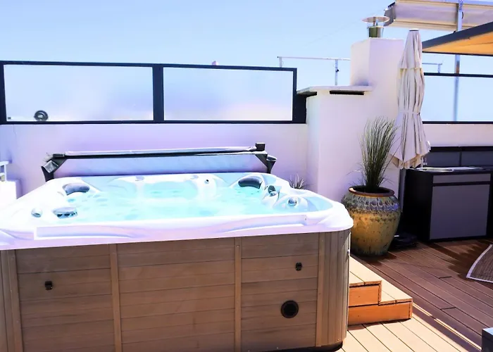 Avec Rooftop, Jacuzzi & Vue By Palmazur 别墅 Mandelieu