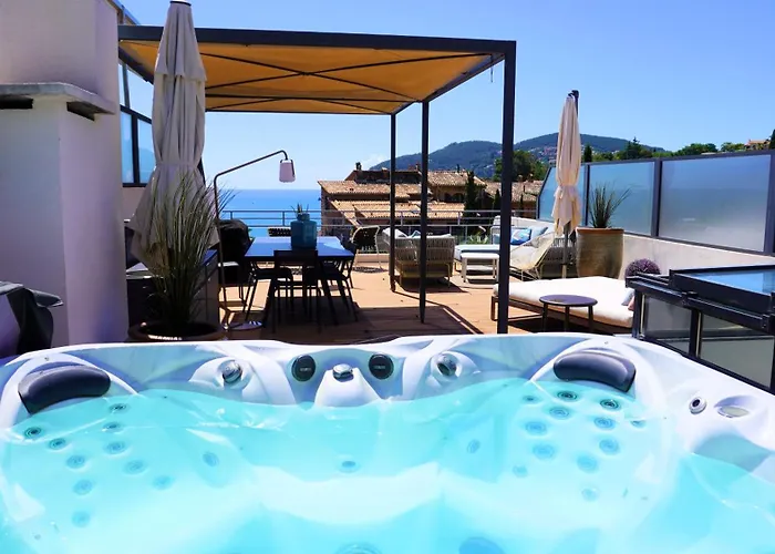 别墅 Avec Rooftop, Jacuzzi & Vue By Palmazur Mandelieu